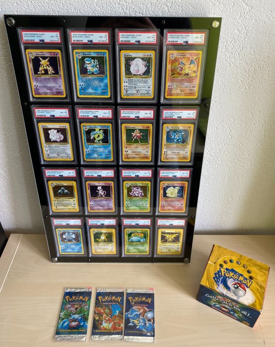 The Pokémon Company - PSA 8 Base Set - Complete set - 16/16 holo cards all PSA 8 - Charizard Venusaur Blastoise - Frame included - 1999