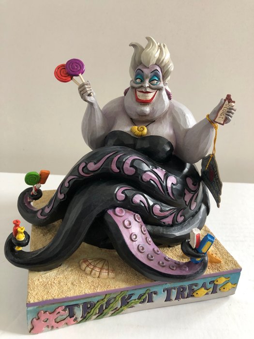 Disney Showcase Collection 6002837 - Trick or Treat Ursula Figurine - Disney Traditions - with original packaging - (2019)