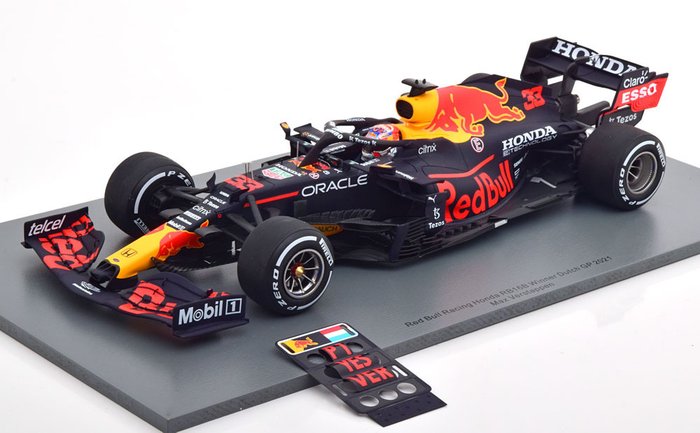 Spark - 1:18 - Red Bull Racing Honda RB16B #33 2021 - Winner GP Nederland Zandvoort World Champion Max Verstappen