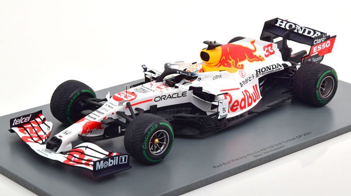 Spark - 1:18 - Red Bull Racing Honda RB16B #33 2021 - GP Turkije 2021 World Champion Max Verstappen