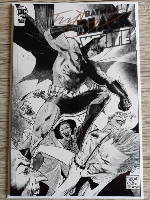 Batman : Black / White #1 " Kingdom Comics Variant Exclusive" - Signed By Tony Daniels !! With COA !