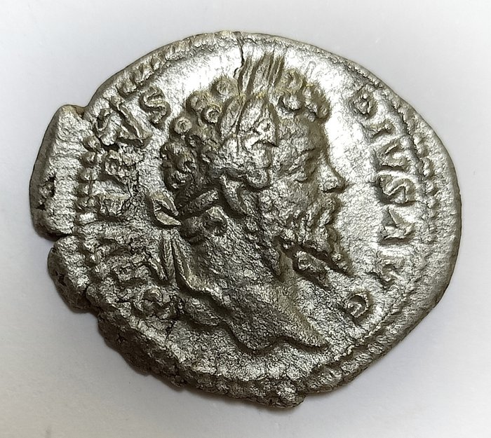 Roman Empire. Septimius Severus (AD 193-211). AR Denarius,  Rome AD 201