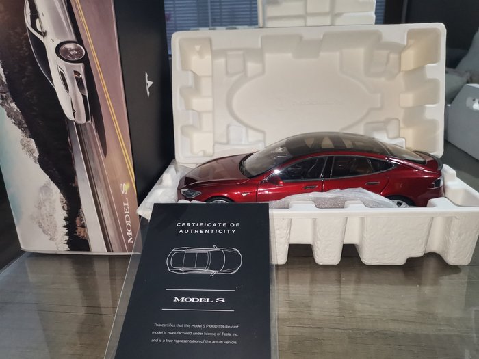 Tesla - 1:18 - Tesla model s