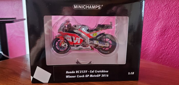 MiniChamps - 1:18 - Honda  RC 213 V Cal Crutchlow - Czech Winner: Moto GP 2016