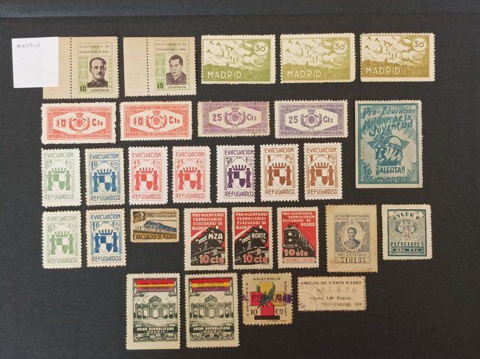 Spanien - lokale Ausgaben 1936/1939 - Lot 10. Madrid. Batch of 34 values on 3 cards.