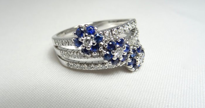 18K包金 白金 - 戒指 - 0.82 ct Diamonds - Sapphires