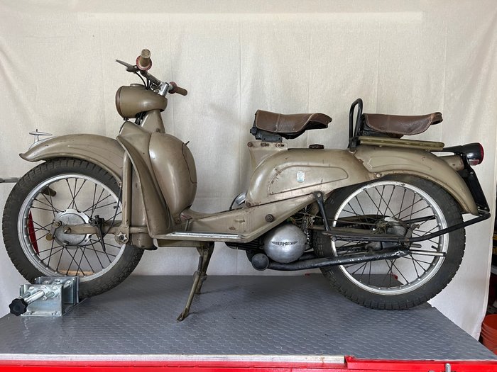 Preview of the first image of Aermacchi - Cigno - 125cc - N - 1953.