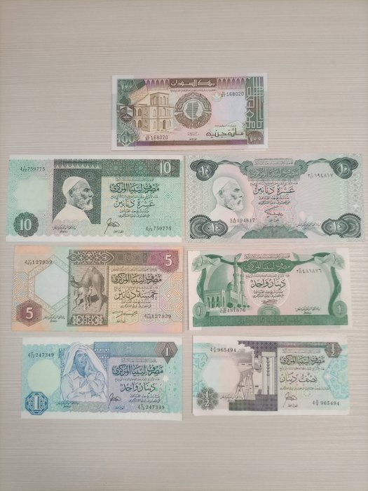 Monde - 32 banknotes - Various dates