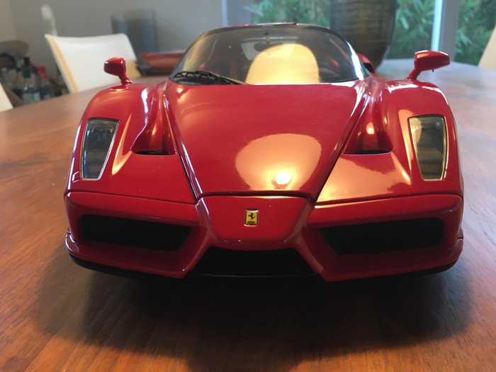 Altaya - 1:10 - Ferrari Enzo