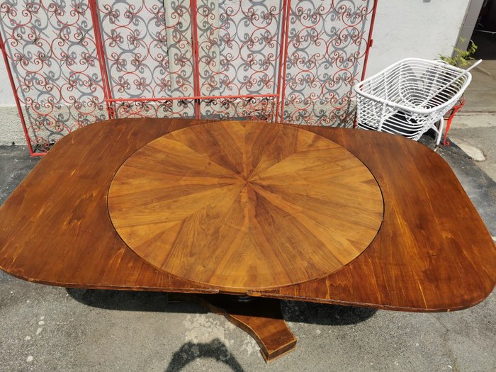 Image 3 of Extending table - Walnut - Early 20th century