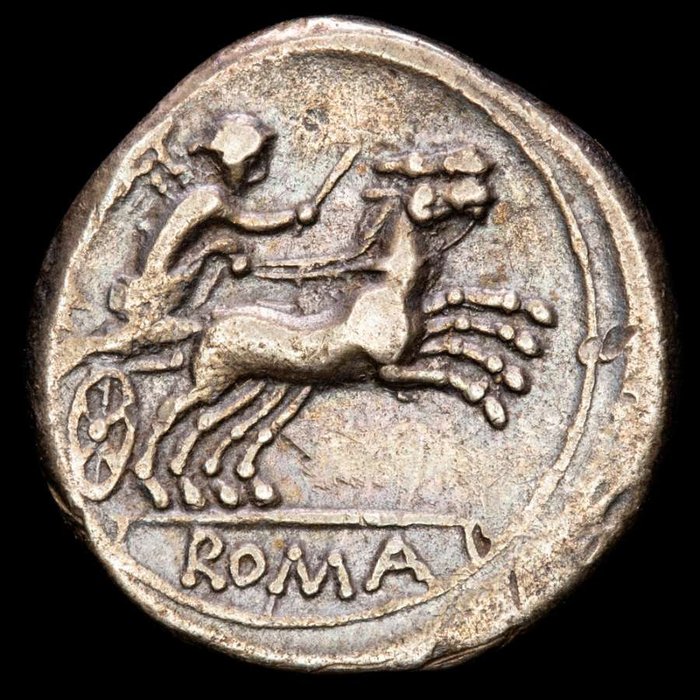 Repubblica romana. Argento Anonymous Denarius,  Rome, 157-156 B.C. - Victory, holding goad, driving biga right; ROMA in partial tablet in exergue.