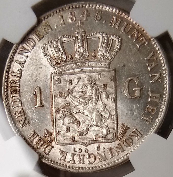 Netherlands. Willem II (1840-1849). 1 Gulden 1845b met streepje in NGC slab AU 58