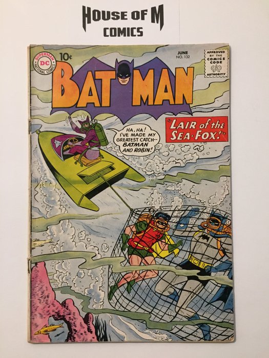 Batman # 132 The Three Faces of Batman and Lair of the Sea-Fox - appearance Robin. Mid Grade - Geniet - Eerste druk - (1960)