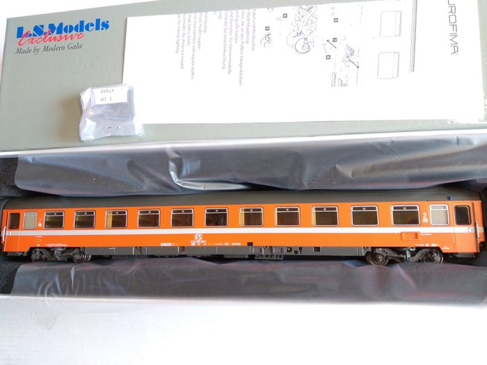 L.S.Models H0 - 47452 - Passenger carriage - Eurofima wagon - FS