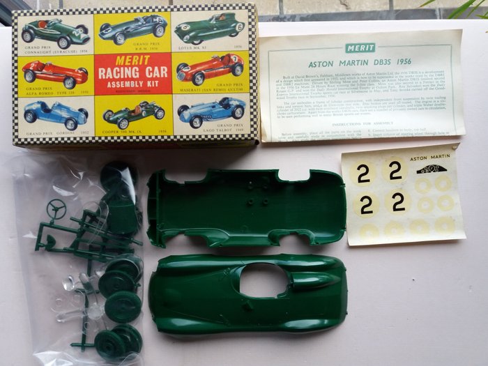 Merit - 1:24 - These 13 kits date from the 60s