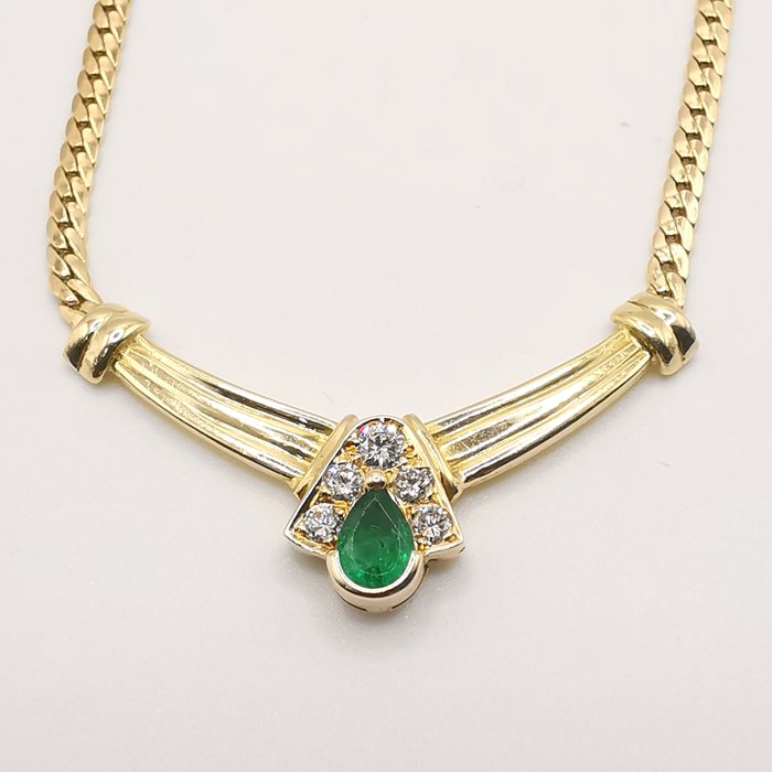 Preview of the first image of 18 kt. Yellow gold - Necklace - 0.60 ct Emerald.