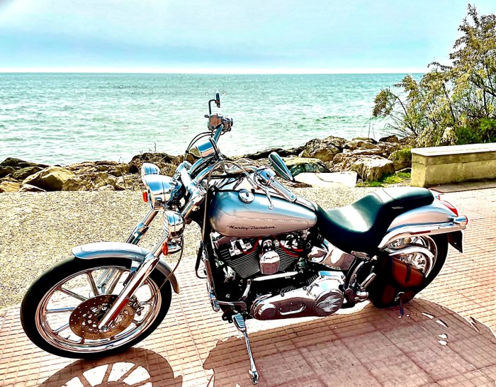 Image 2 of Harley-Davidson - FXSTD - Softail Deuce - 1450 cc - 2000