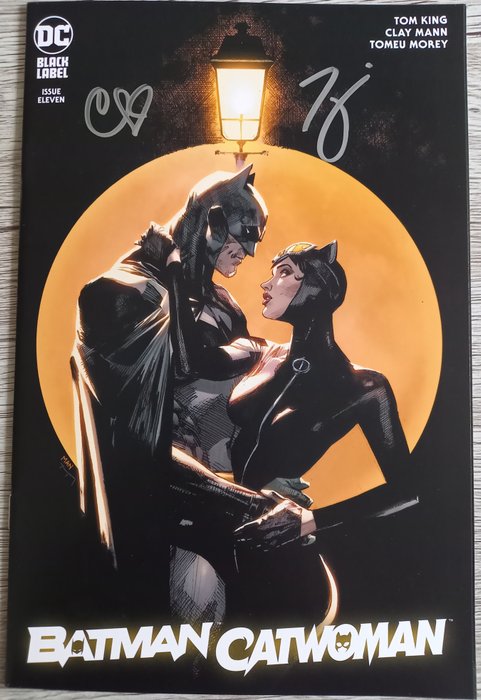 Batman / Catwoman #11 Clay Maan Cover 1ST PRINT ! - Signed by creators Tom King and Clay Maan !! With COA !! (2021)