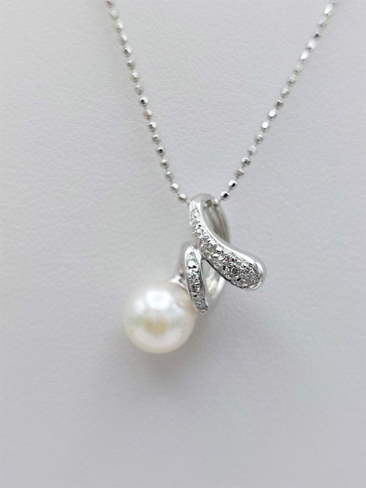 18 carats Or blanc - Collier et pendentif Perle Akoya - Diamants