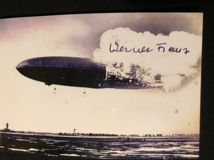 Werner Franz (+2014) - Original autograph - survived the crash of the LZ 129 Hindenburg in 1937 - 2010