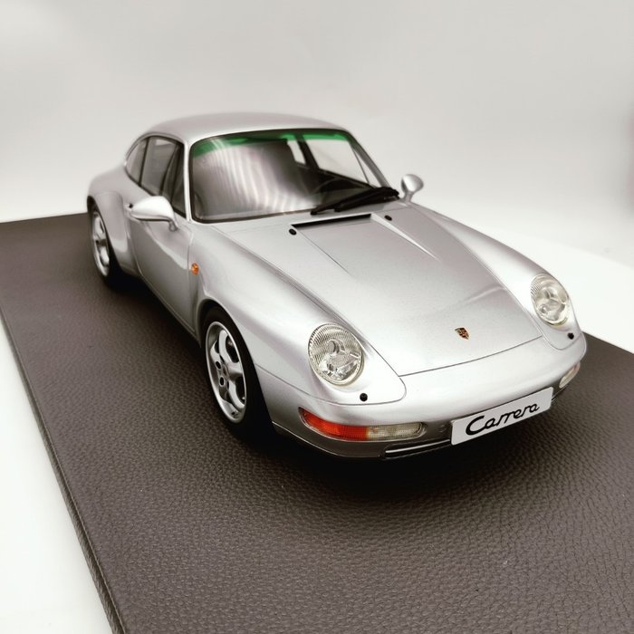 Top Marques - 1:12 - Porsche 911 (993) Carrera Coupe 1994 Silver