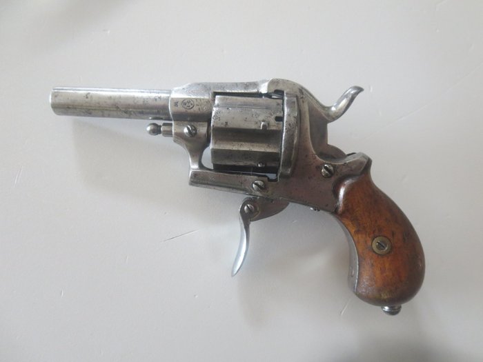 Belgio - XIX secolo - dalla metà alla fine - penvuur revolver 7 mm - Percussione a spillo (Lefaucheux) - Revolver - 7 mm pinfire