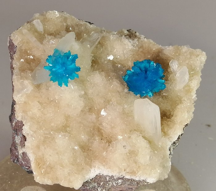 Cavansite Cristalli blu su stilbite - 5×5×4 cm - 75 g