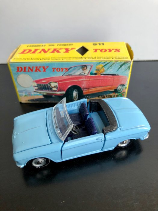 Dinky Toys - 1:43 - ref. 511 Peugeot 204 Cabriolet - Mint in box - Made in France