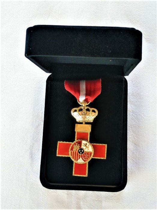 Spagna - Croce al merito militare, distintivo rosso, in azioni di combattimento.