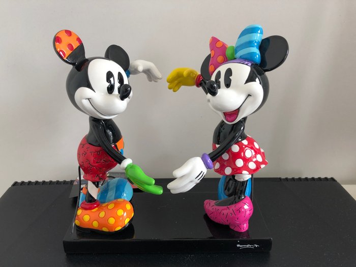 Disney Showcase Collection, Disney / Britto - Mickie and Minnie dancing a heart - figurine (2016)