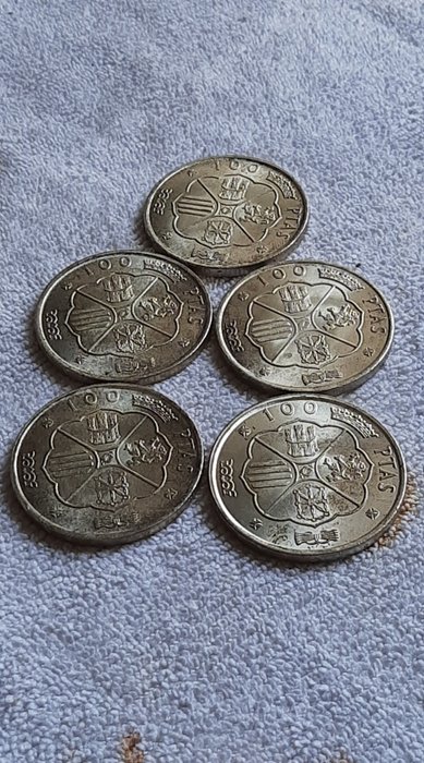 España. Francisco Franco. 100 Pesetas 1966 (5 monedas) segunda mano  