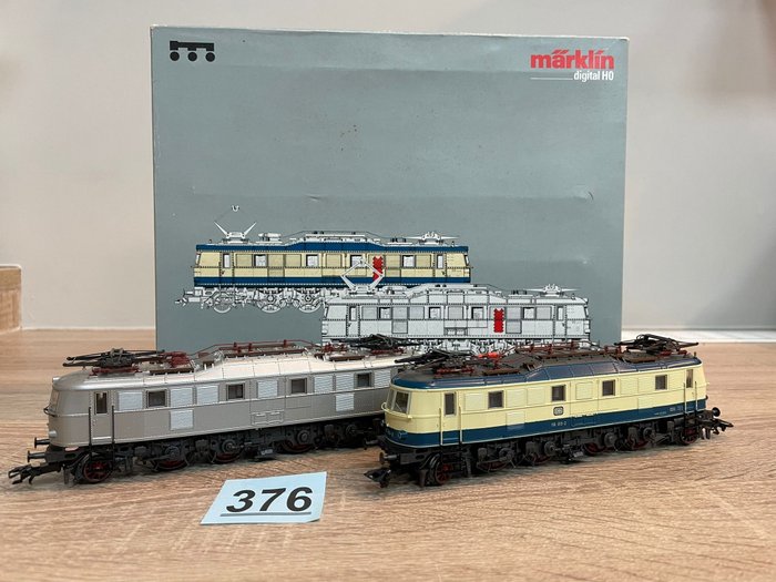 Märklin H0 - 3667 - Coffret locomotive électrique - BR 118 et E18, jeu double - DB