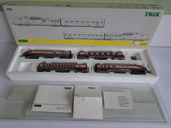 Trix H0 - 22202 - Treinstel - No Reserve - BR 602 (VT 11,5) 4-delig IC treinstel met gasturbine, fullsound - DB