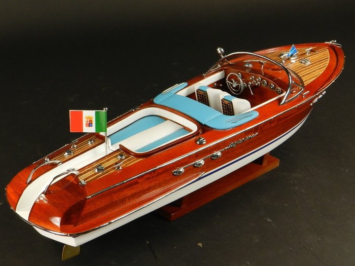 maquette de luxe Riva Aquarama bois 87cm 1:10 - Model boat