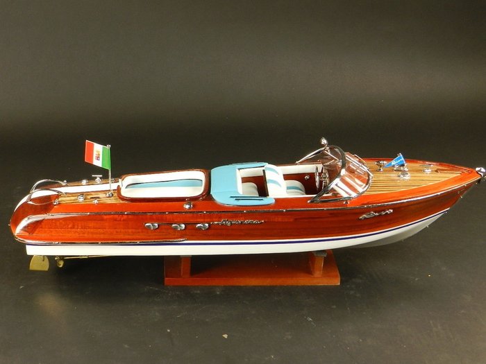 Riva Aquarama 53 cm modelisme bois maquette 1:14 - 半殼船模型