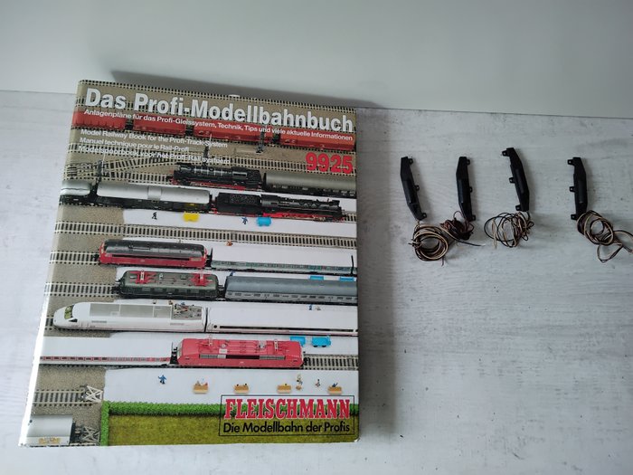 Fleischmann H0 - 9925/9421/9422 - Toebehoren - Profi-Modelbanenboek en 4 Wissel aandrijvingen