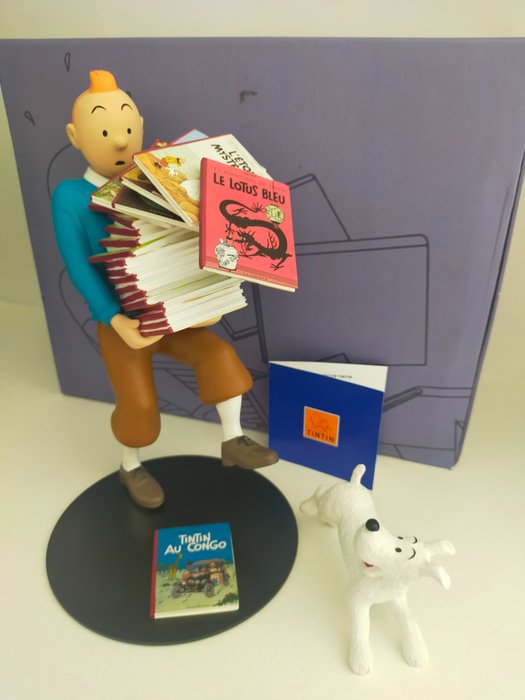 Tintin 46964 - Statuette Moulinsart 46964 - Tintin tenant les albums - (2014)
