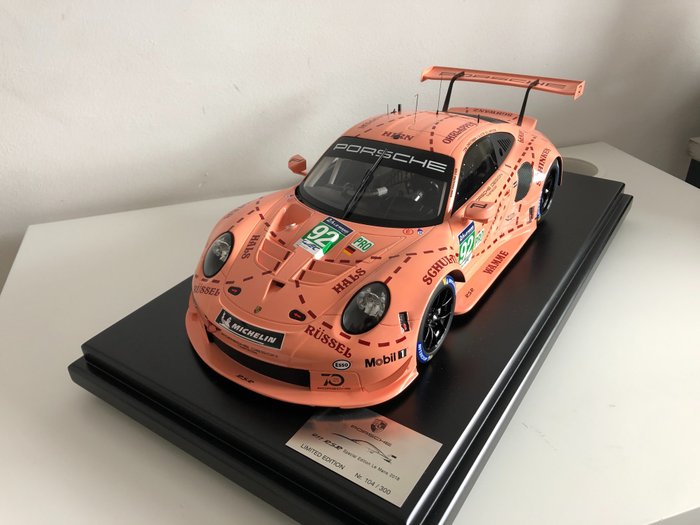 Spark - 1:12 - Porsche 911 RSR type 991 n° 92