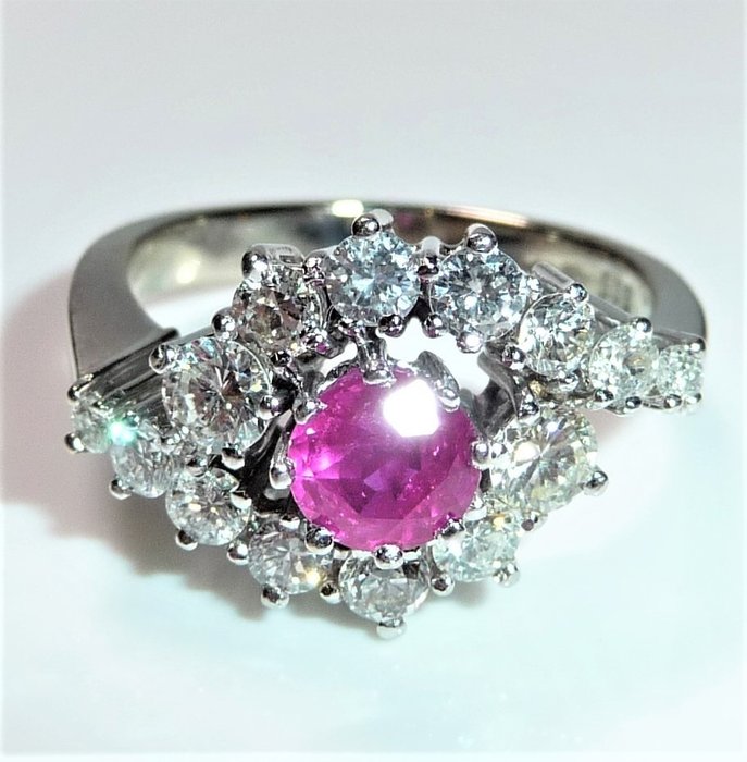 Preview of the first image of Hand crafted - 14 kt. White gold - Ring - 1.22 ct Diamonds - 1.00 cents ruby.