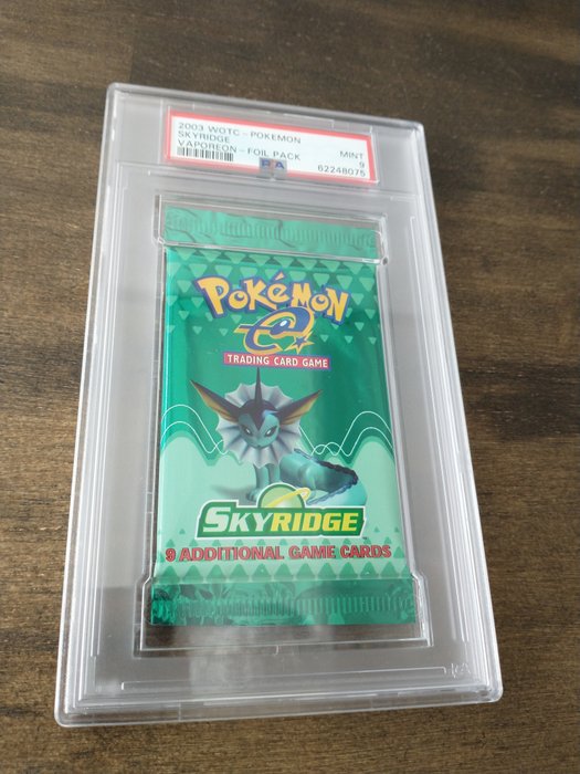 Wizards of The Coast - Booster pack, Pokémon - Booster Pack Skyridge Booster Pack PSA 9 Vaporeon - 2003