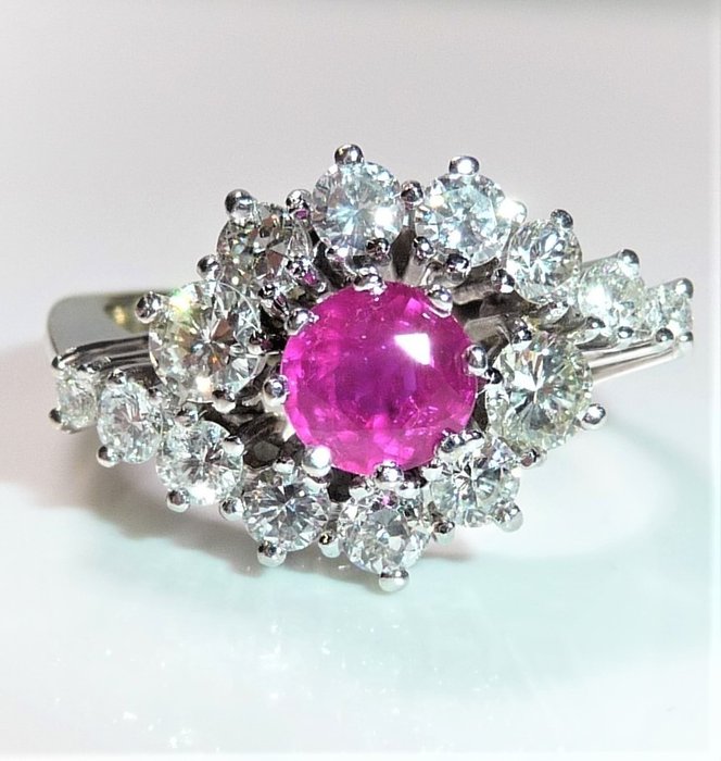 Image 3 of Hand crafted - 14 kt. White gold - Ring - 1.22 ct Diamonds - 1.00 cents ruby