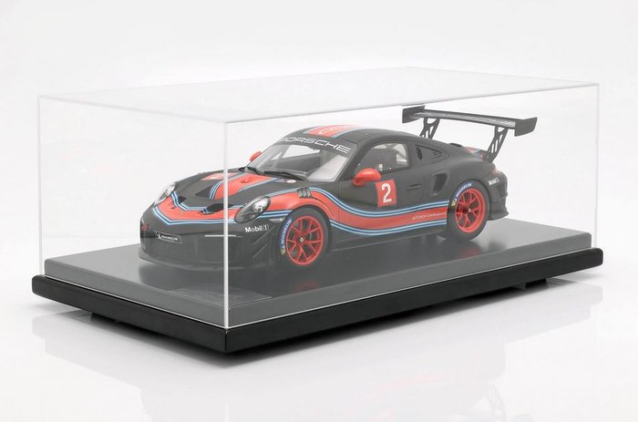 Spark - 1:12 - Porsche 911 GT2 RS Clubsport - Limited Edition of 300 pcs. (Individually Numbered) + Showcase