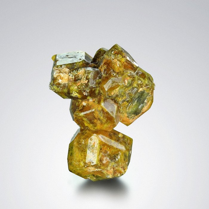 Granato UGRANDITE estremamente raro di prima qualità Esemplare - 5×3.7×3 cm - 55 g