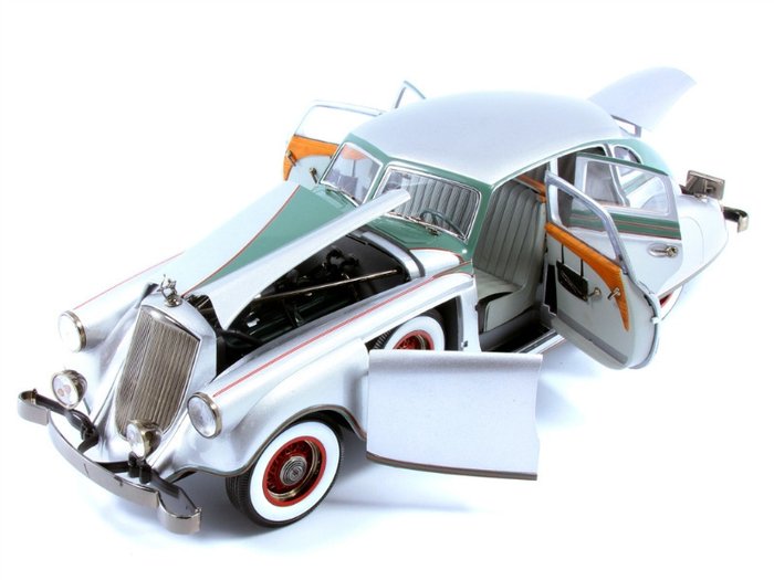 Signature Models 1:18 - 模型轿车 - Pierce-Arrow Silver Arrow 1933