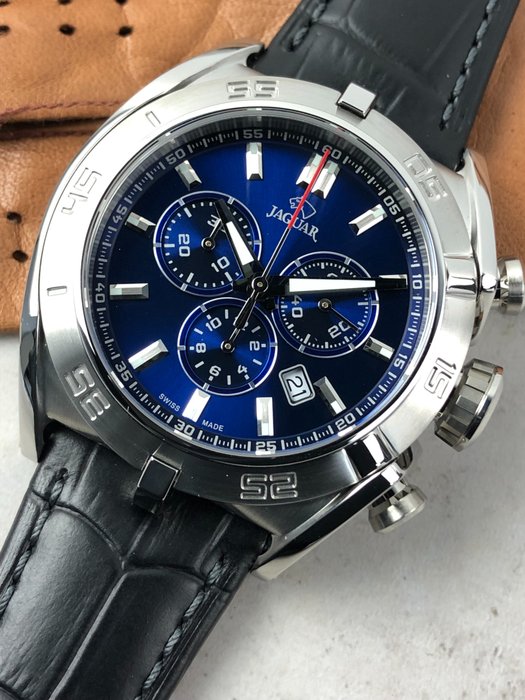 Preview of the first image of Jaguar - Executive Chronograph - J857/8 - Men - 2011-present.