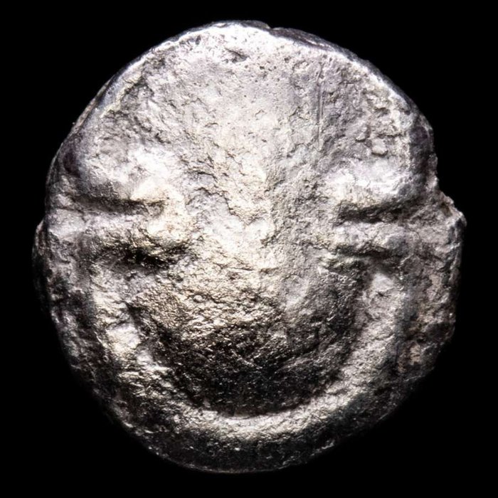 Greece (Magna Graecia). Mycalessos, Boeotia. AR Obol,  ca. 400-375 BC. - Boeotian shield / Thunderbolt.