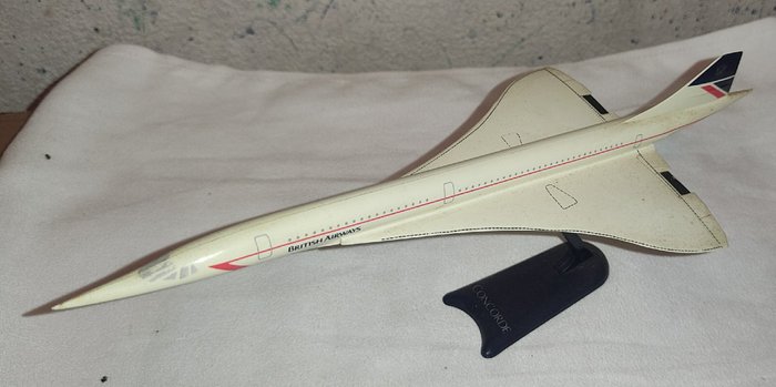 Scale model, Concorde - British Airways - Plastic Decorative Objects Aviation for sale  