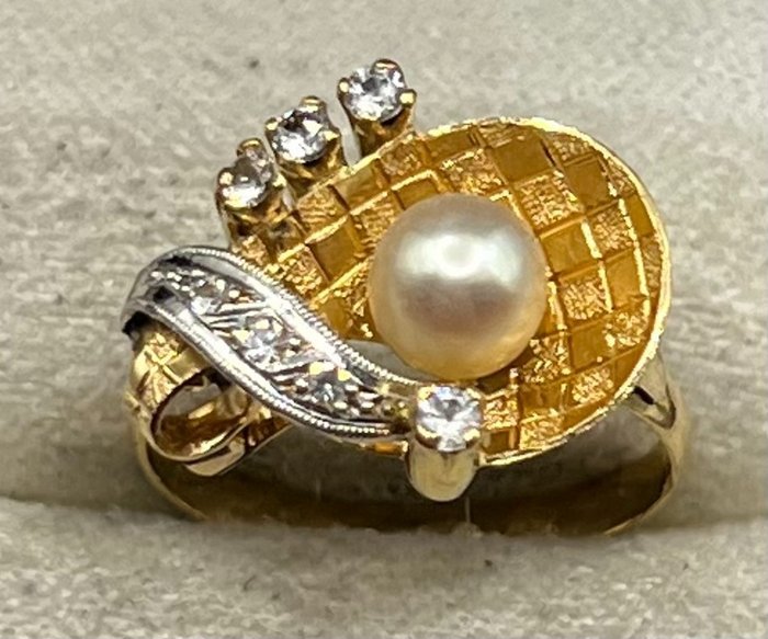 NO RESERVE PRICE - 18 kt. Yellow gold - Ring - Pearl