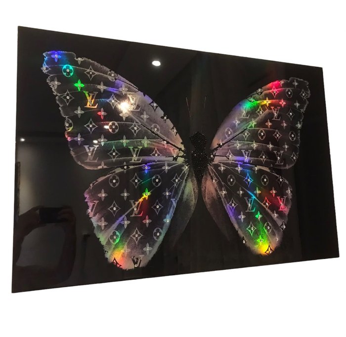 AmsterdamArts - Hologram Louis Vuitton epoxy&diamonds