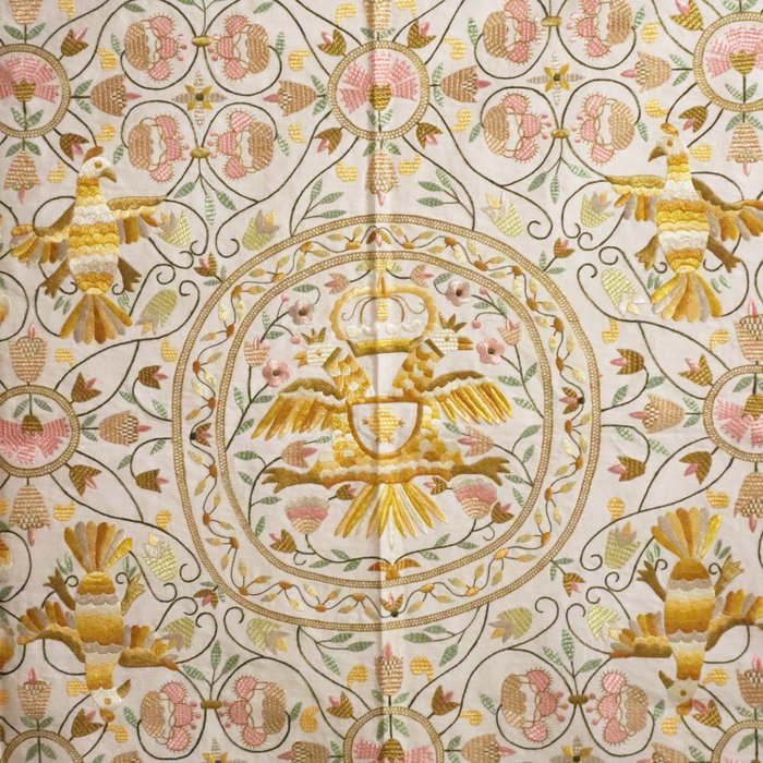 Prezioso copriletto 'CasteloBranco' ricamato a mano (250x180cm) - Lino, Seta - XX secolo